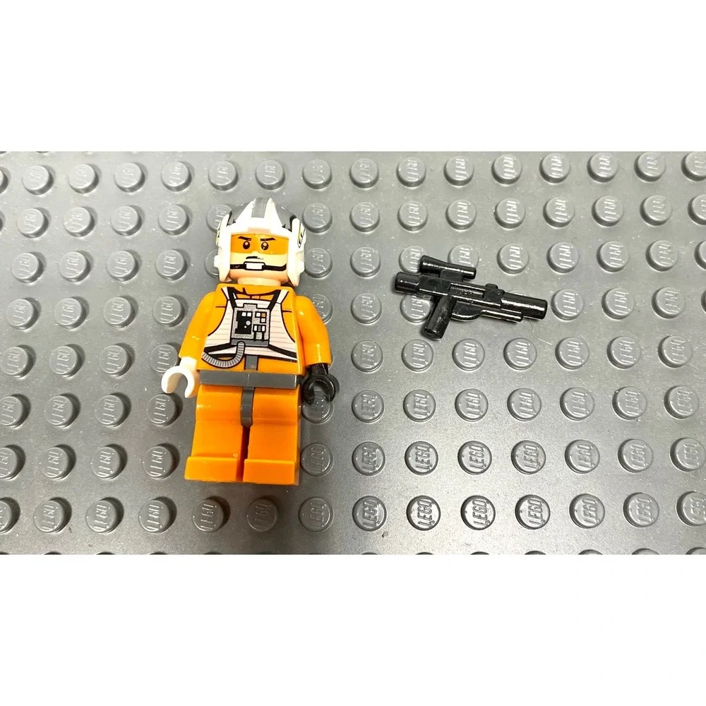 Lego Star Wars Sev Senesca XWing Pilot Orange Helmet Blaster Gun minifigure